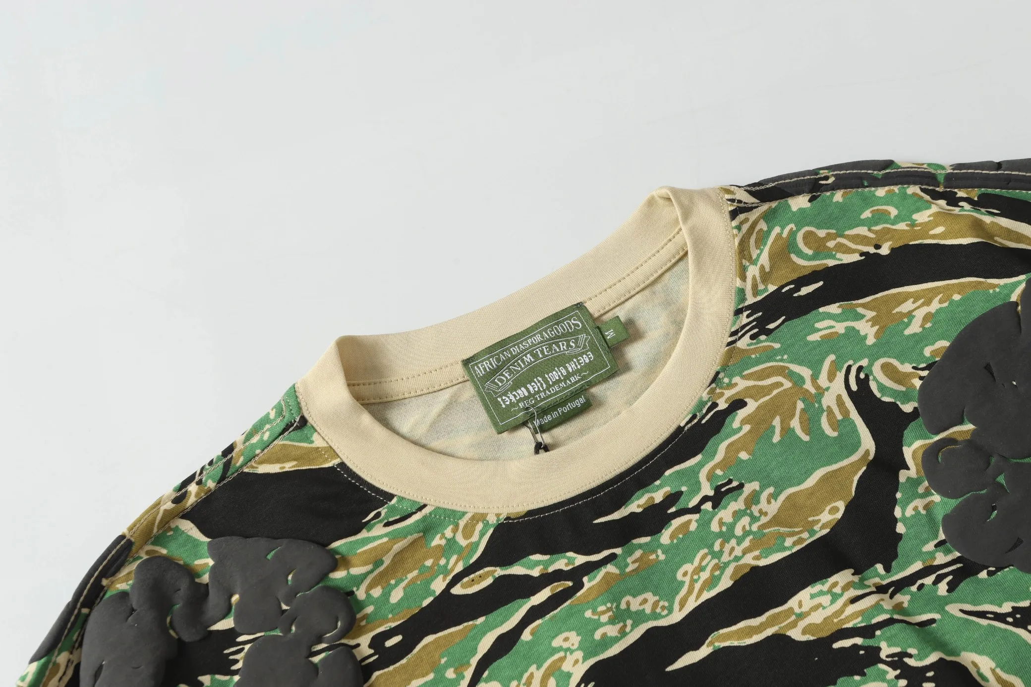 208# DENIM TEARS Kapok European and American trendy brand high quality foam flocking camouflage printed short-sleeved suit Color Camouflage blue Camouflage powder Camouflage gray Camouflage apricot Camouflage green Size S-XL